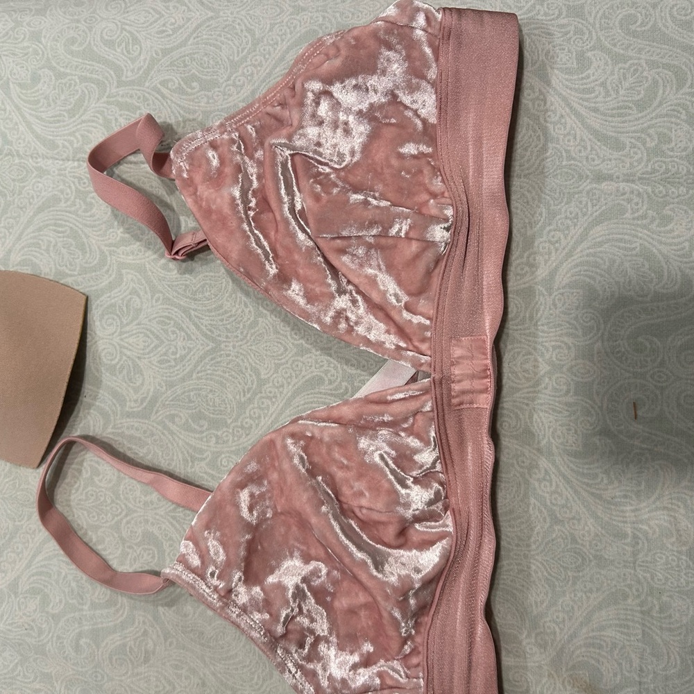 Pink Velvet Bralette Victoria’s secret/Pink